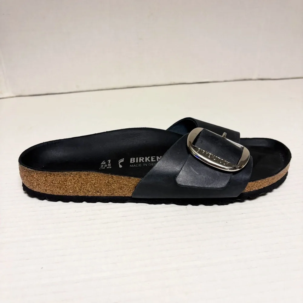 NWOB Birkenstock‎ Madrid Big Buckle Oiled Leather Sandals in Black - Picture 9 of 12